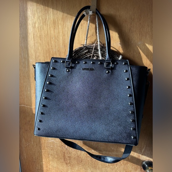 Handbag - Picture 1 of 3